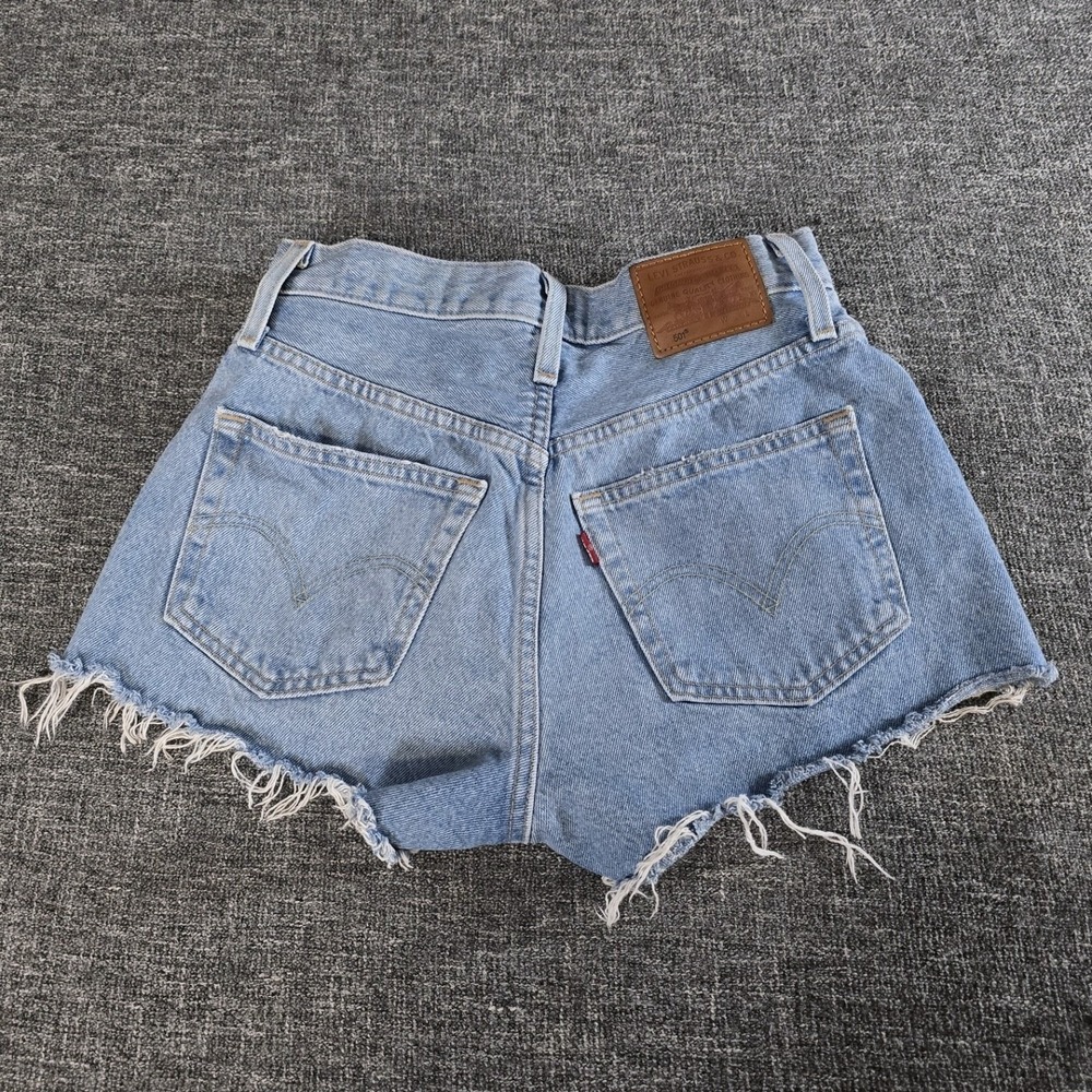 Levis 501 Original Cutoff Denim Shorts Light Wash Button Fly Womens 26 High Rise - Picture 2 of 11